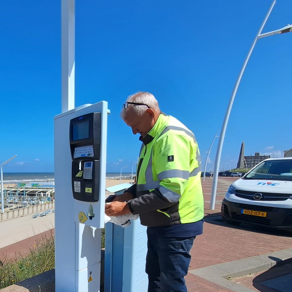 Taxameter Centrale gaat voor duurzaam met Boso’s Witte Multi Poetsdoek